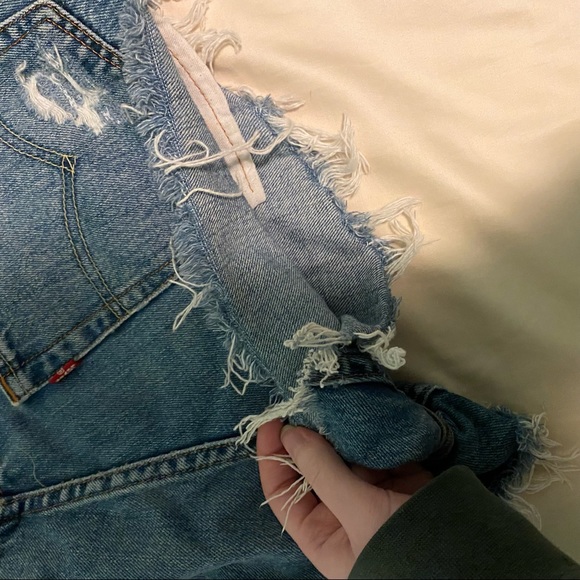 High waisted custom Levi denim shorts style 550 - Picture 9 of 11
